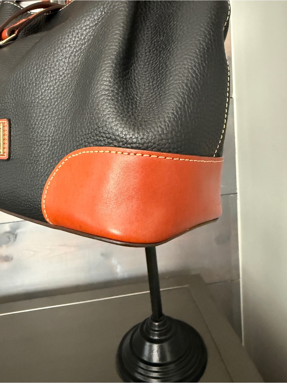 Dooney & Bourke Black and Tan Pebbled Leather Barlow - Picture 6 of 11